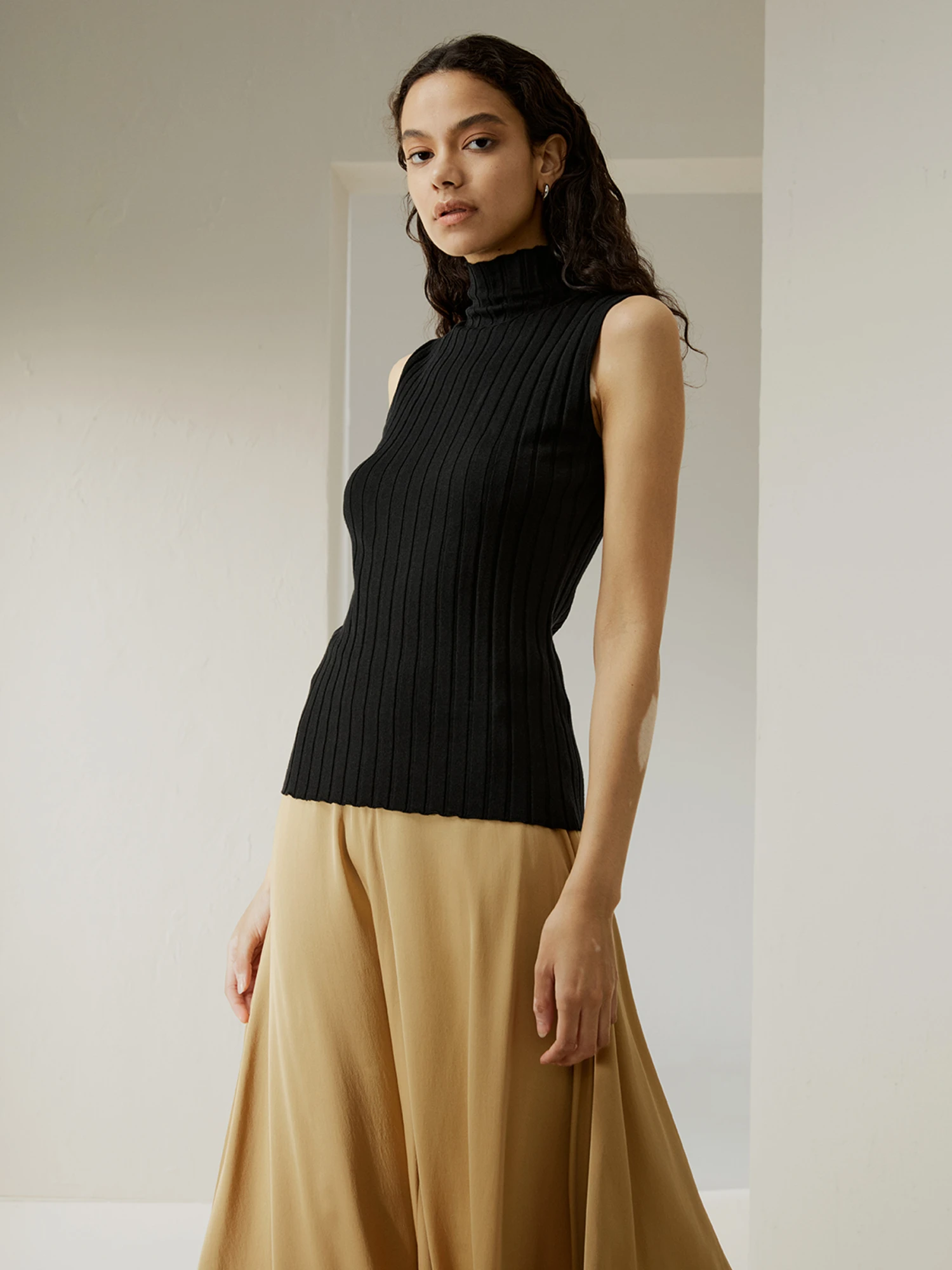 Silk-Cashmere Blend Knit Top - Image 7