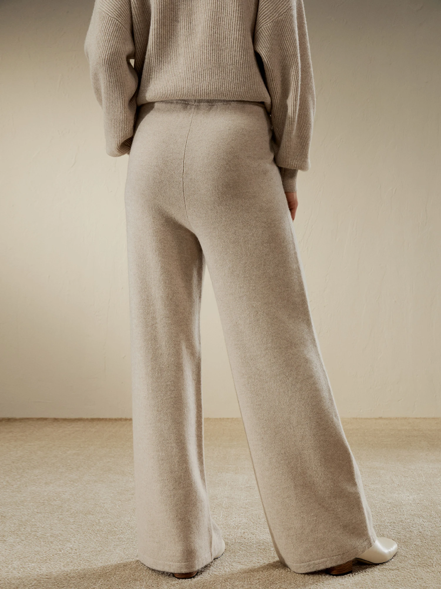 Fluid Cashmere Sweatpants - Image 2