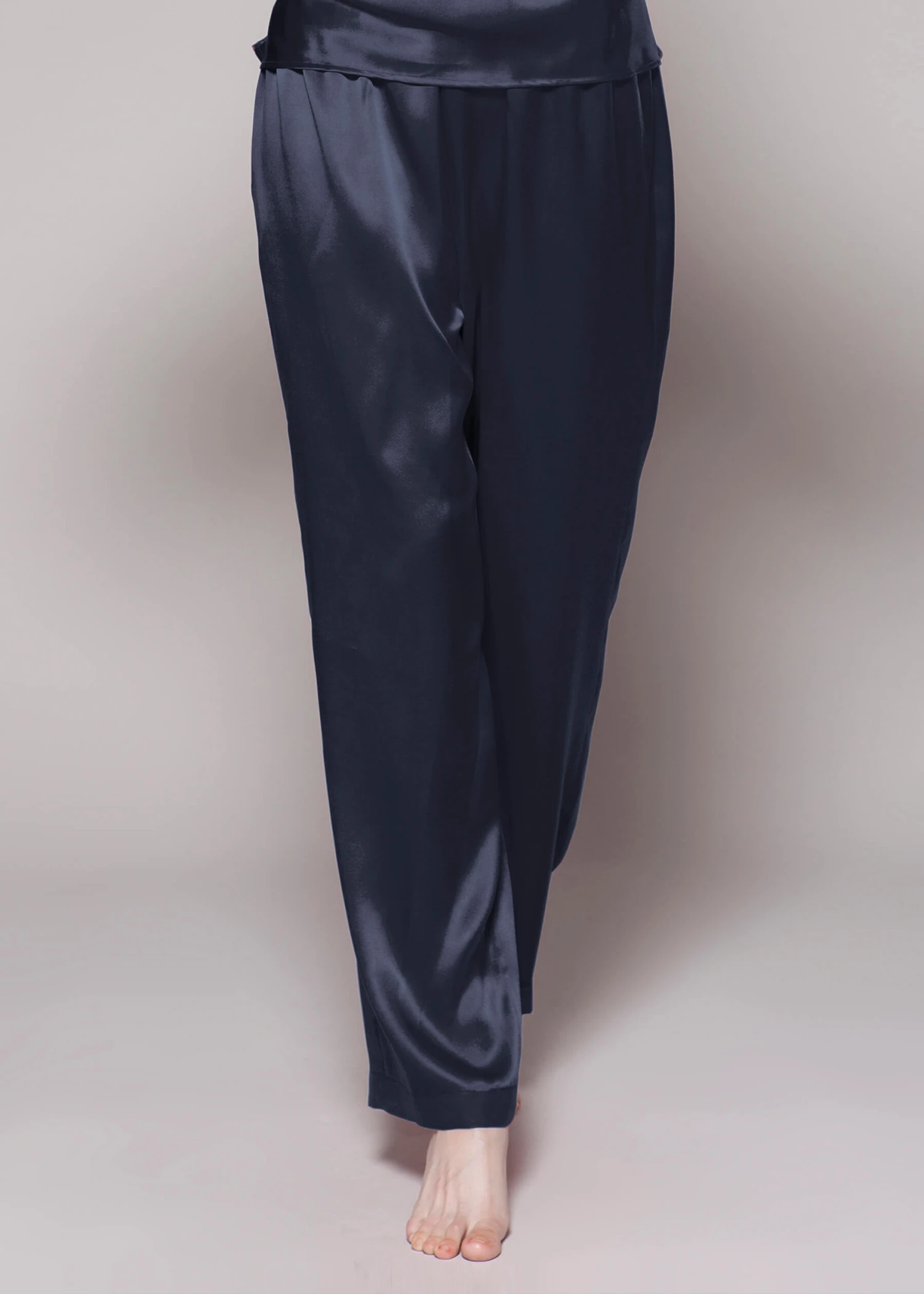 22 Momme Laced Women Silk Pajama Set - Image 15