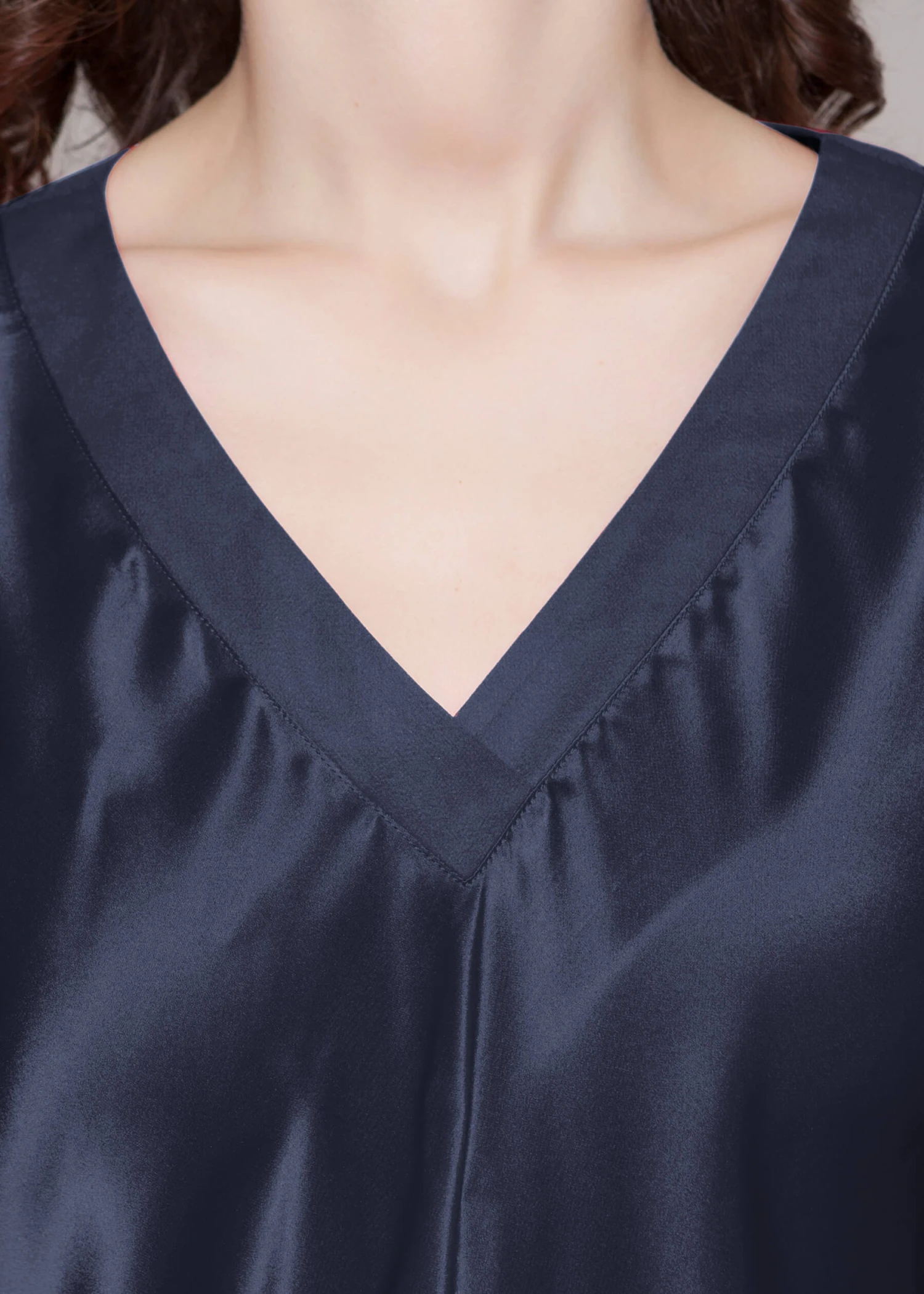 22 Momme Laced Women Silk Pajama Set - Image 16