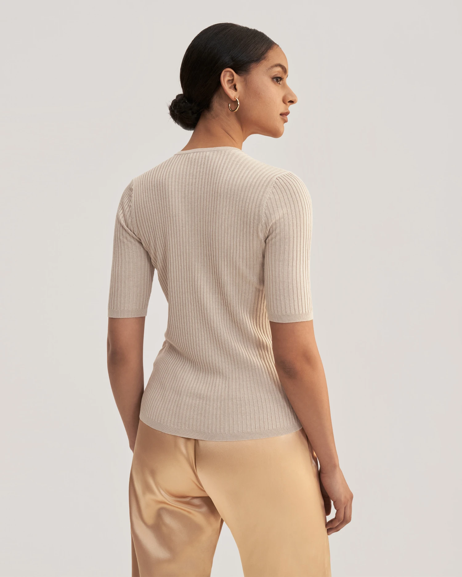 Short Sleeve Basic Silk Knit Tee - Image 16