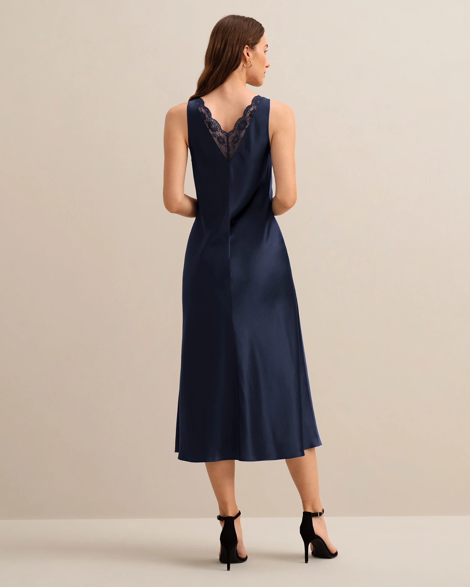 The Armeria Lace Dress - Image 3