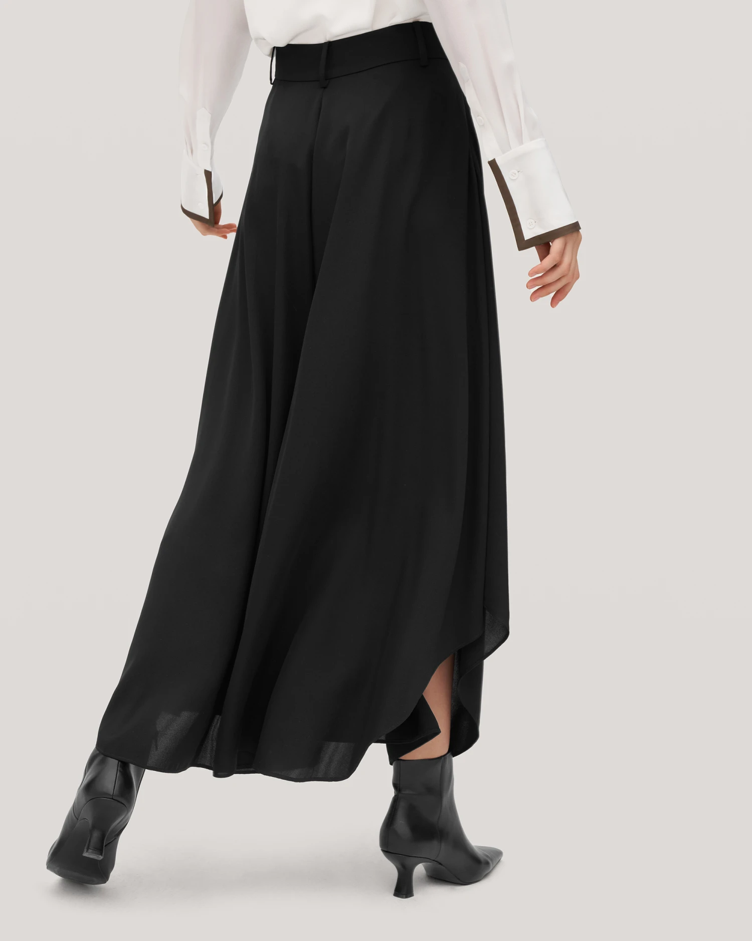 Wide-Legged Silk Fig Pants - Image 3