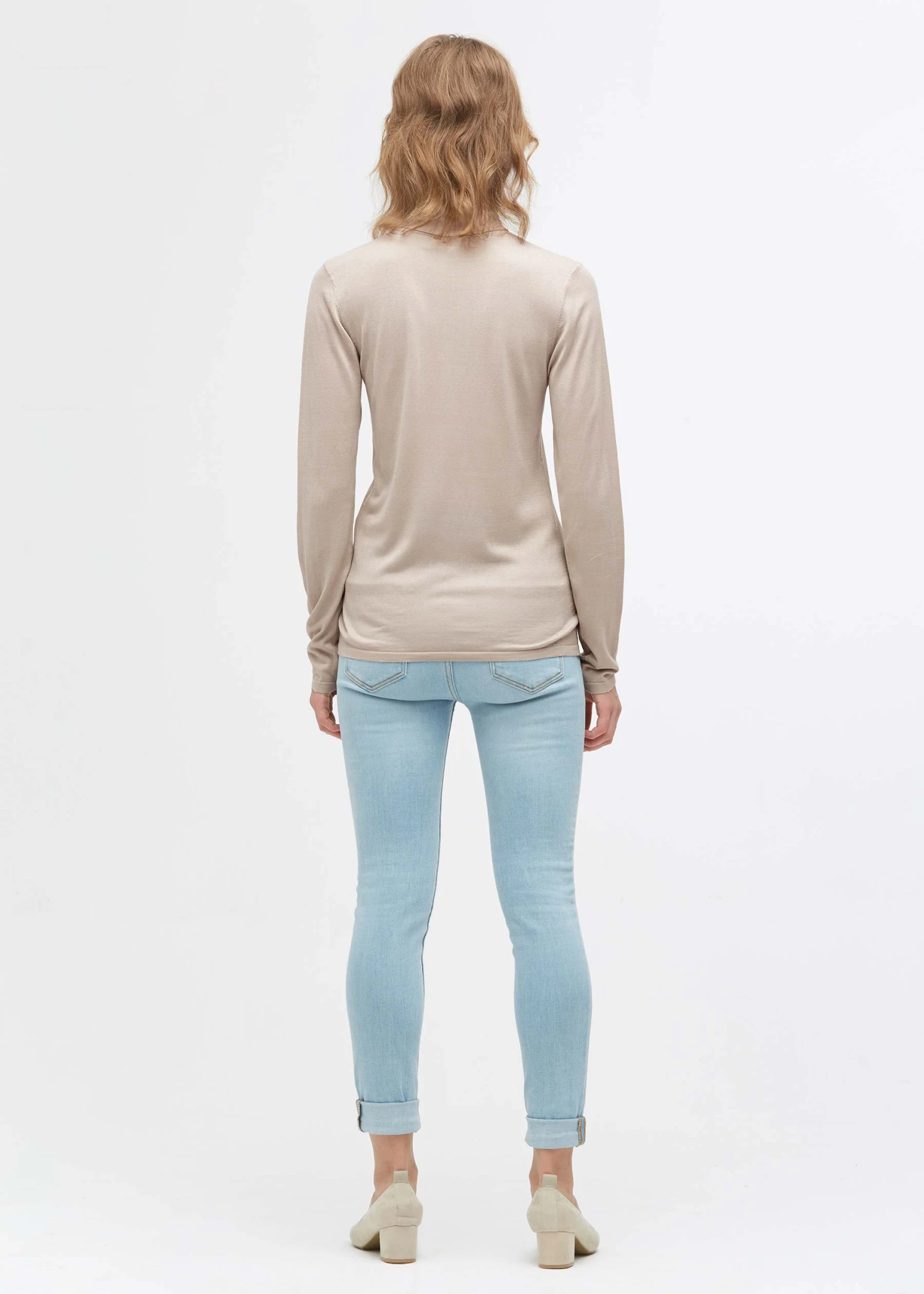 Elegant Turtle Neck Silk Knitted Tee - Image 3