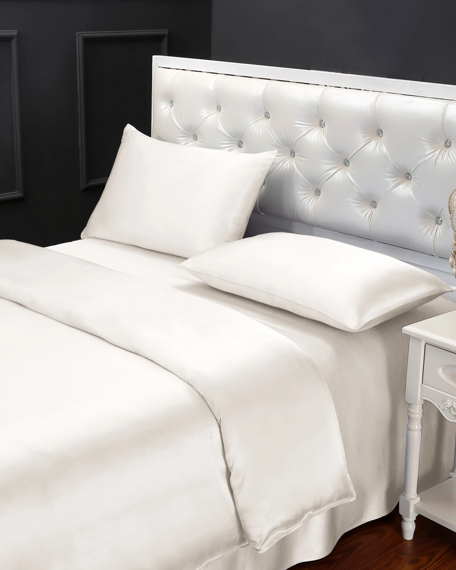 19 Momme Seamless Silk Duvet Cover - Image 3