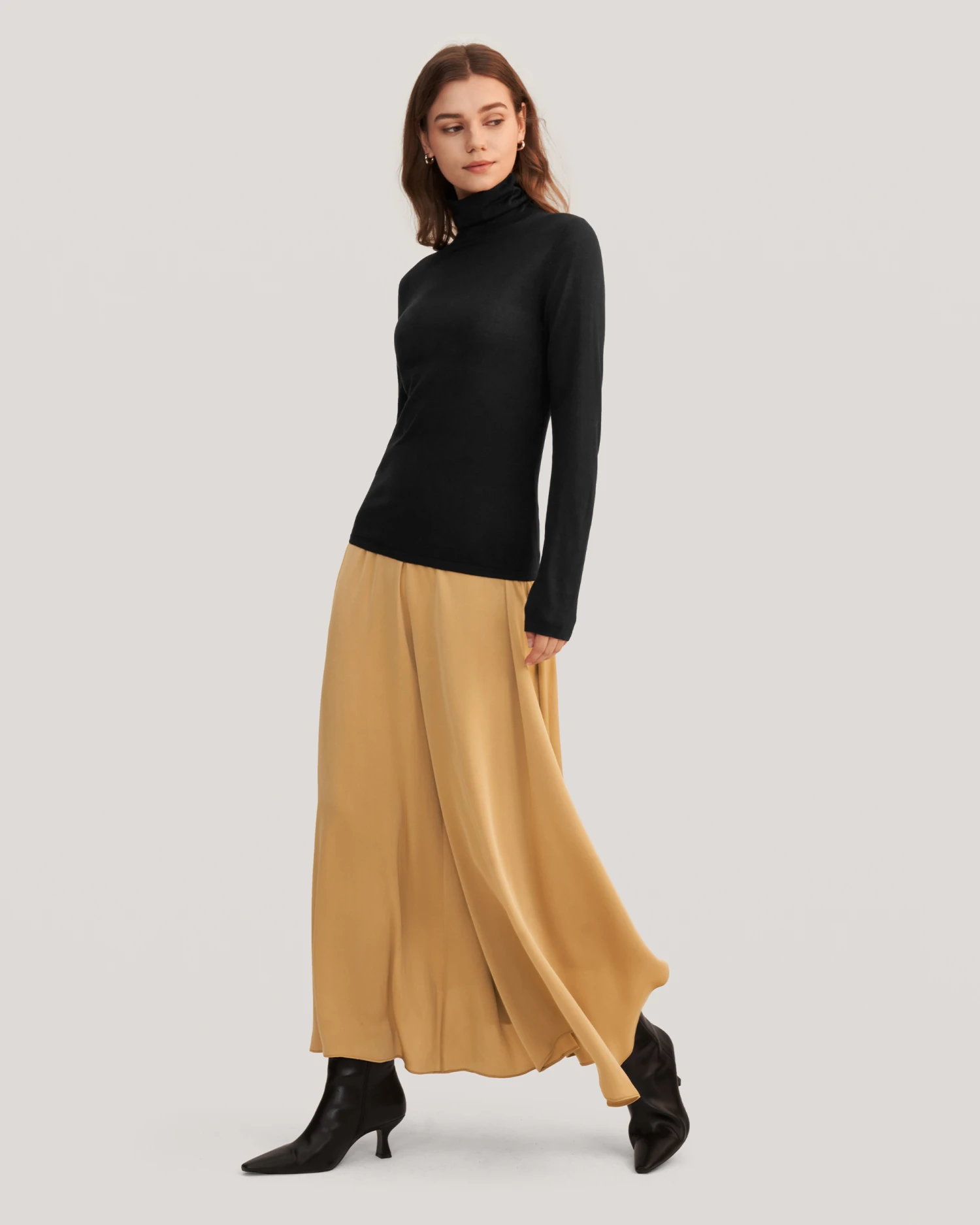 Elegant Turtle Neck Silk Knitted Tee - Image 17