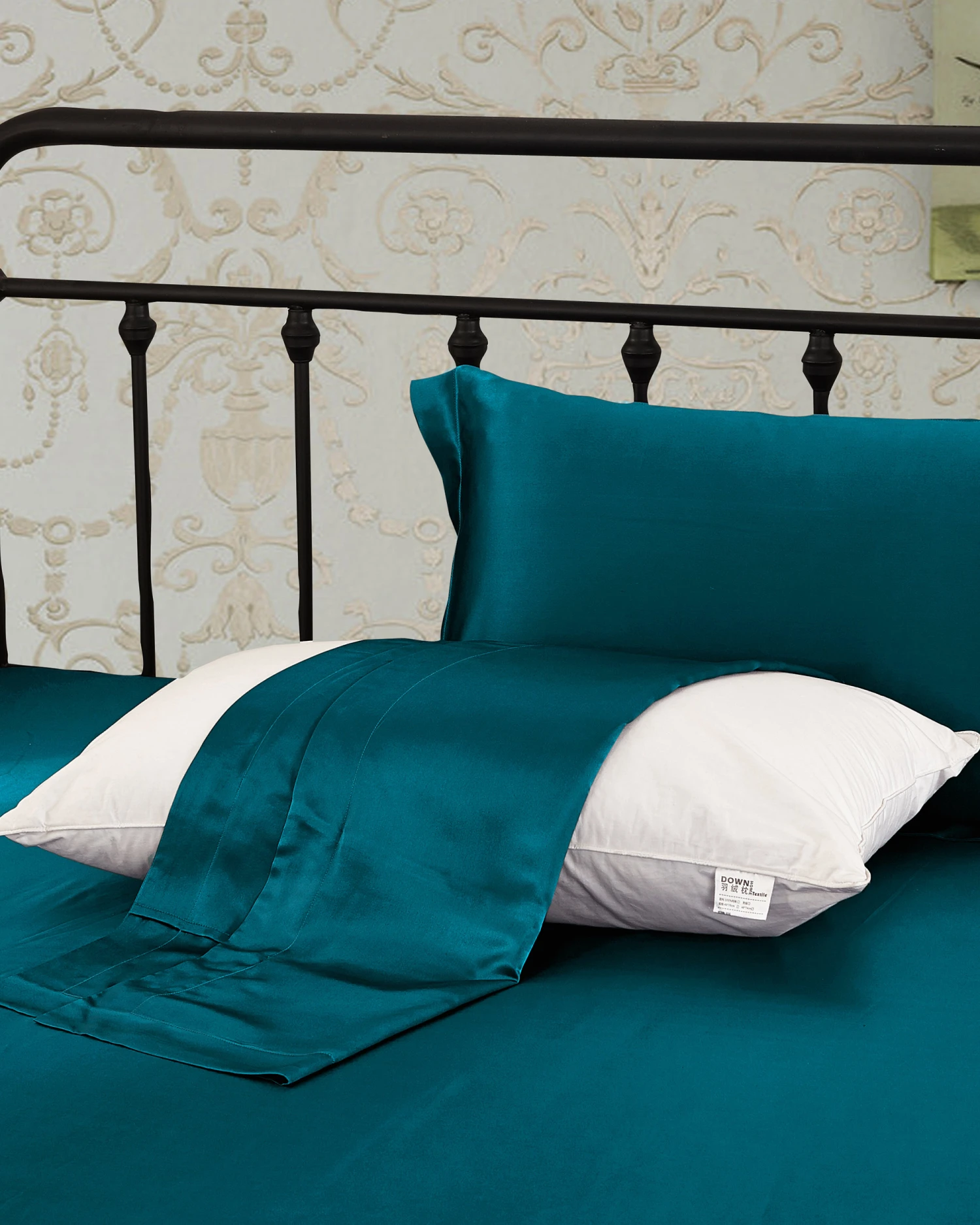 19 Momme Oxford Envelope Silk Pillowcase - Image 10