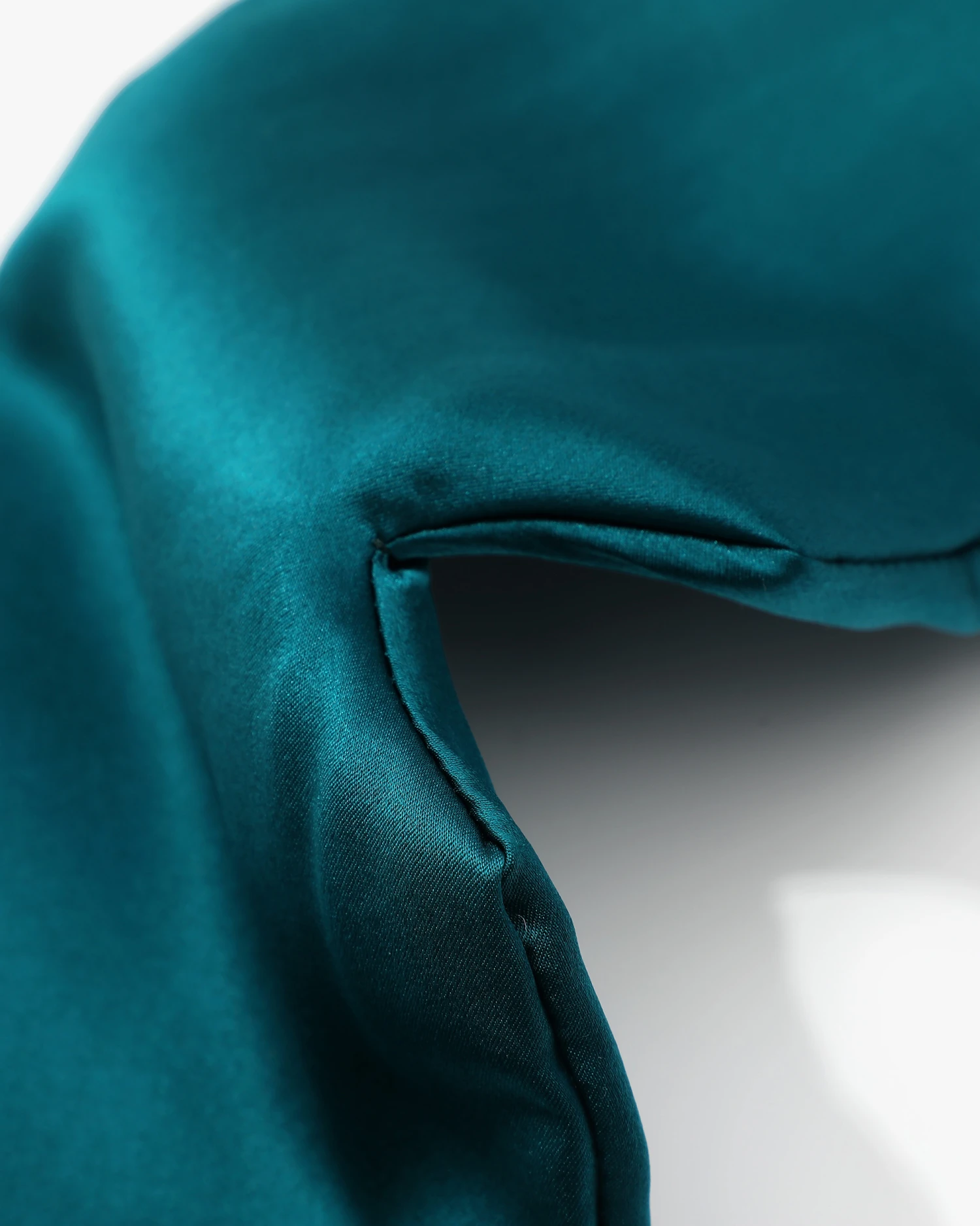 Elegant One Piece Silk Sleep Eye Mask - Image 19