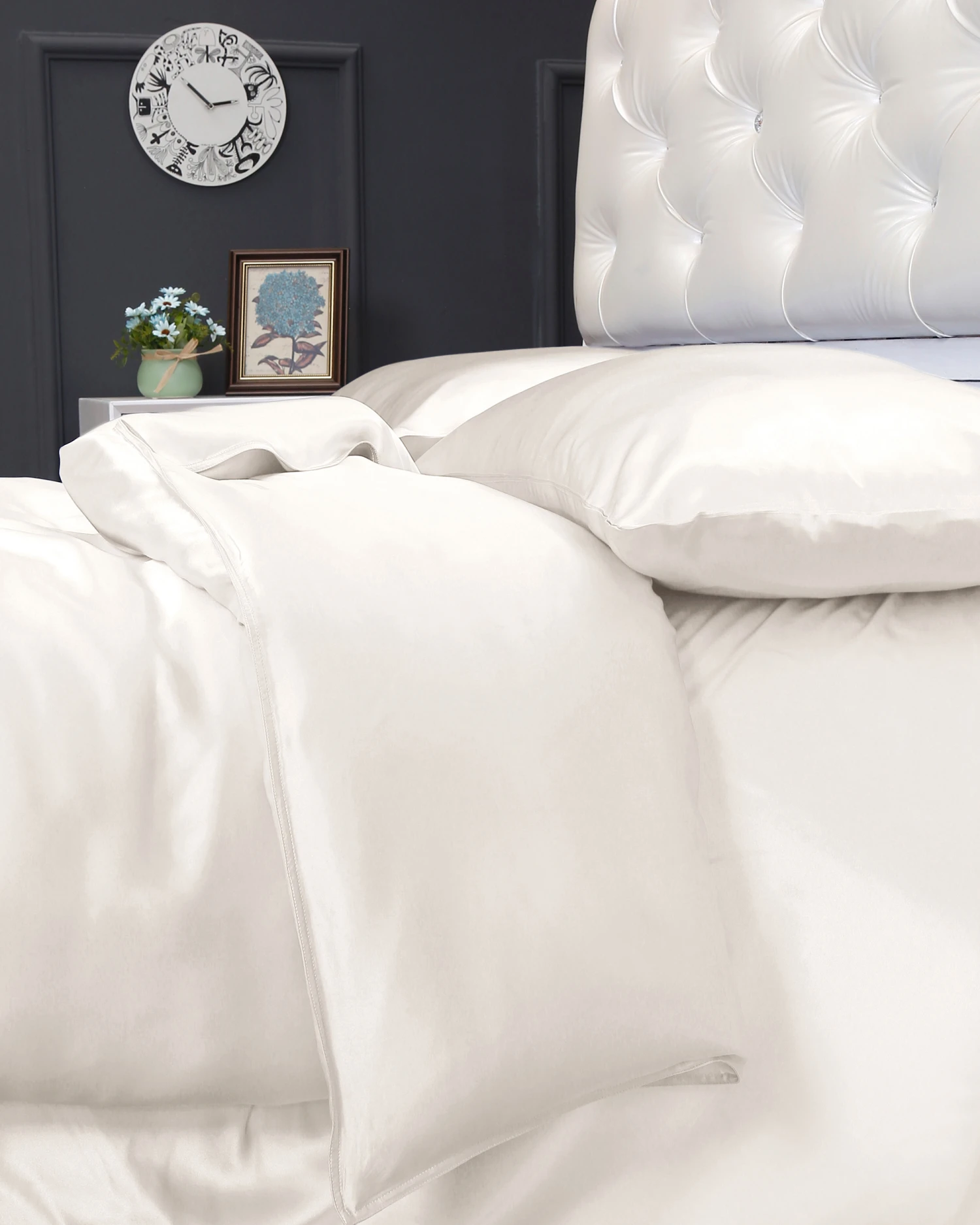 19 Momme Seamless Silk Duvet Cover - Image 4