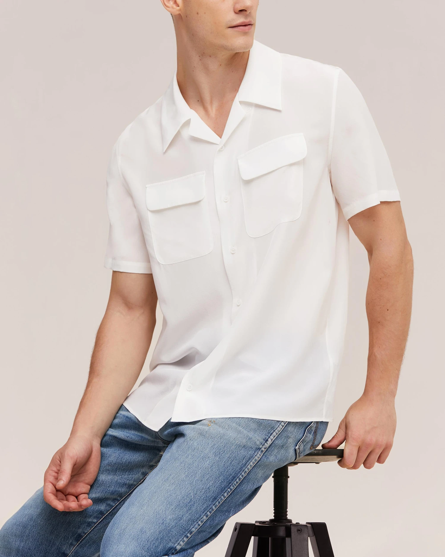 Men's Classic Short Sleeve Silk Shirt - Image 4