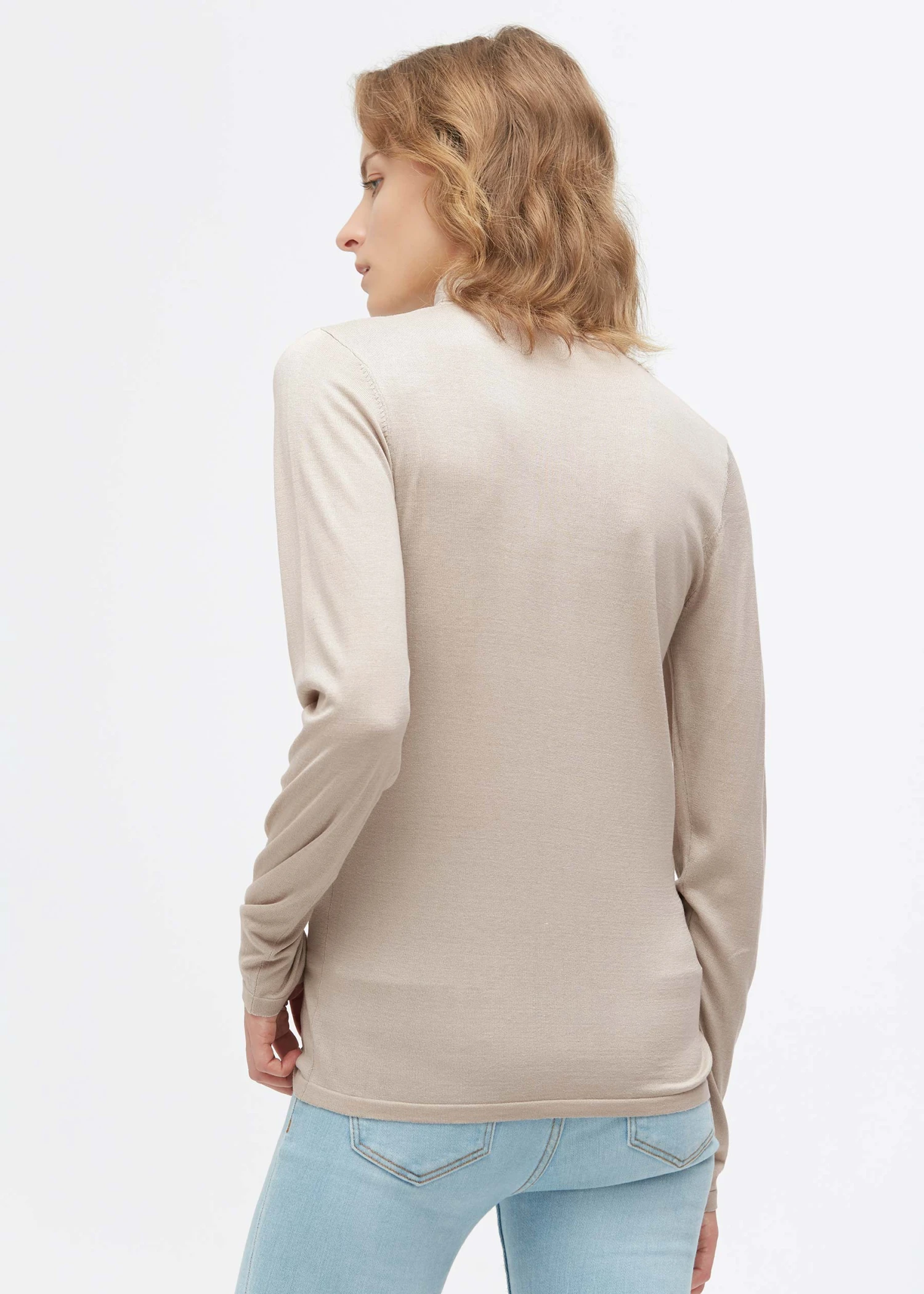 Elegant Turtle Neck Silk Knitted Tee - Image 5
