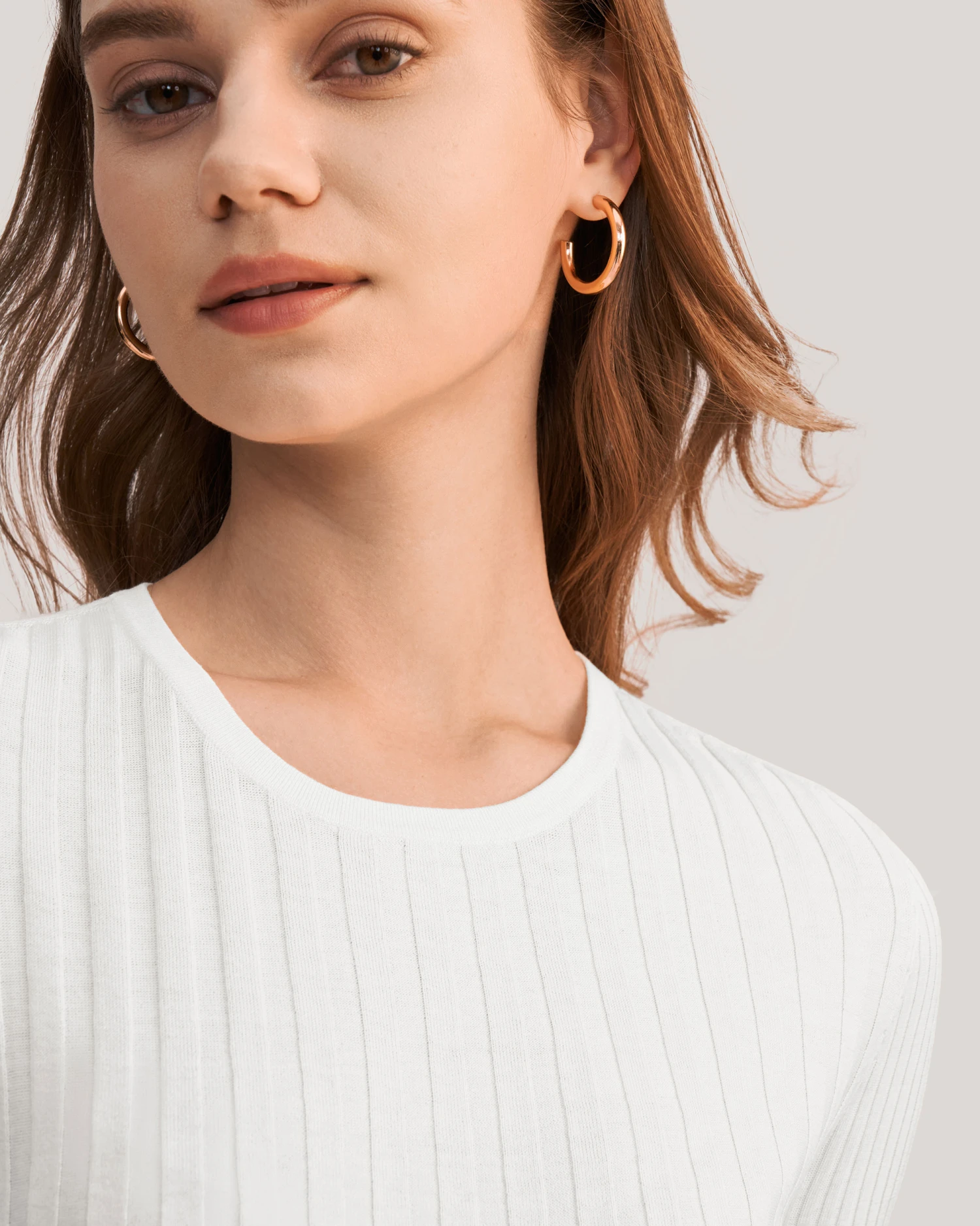 Short Sleeve Basic Silk Knit Tee - Image 5