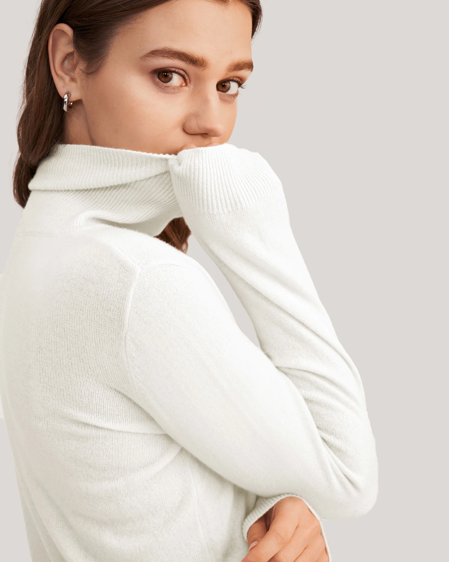 Pure Cashmere Turtleneck Sweater For Women - Image 13