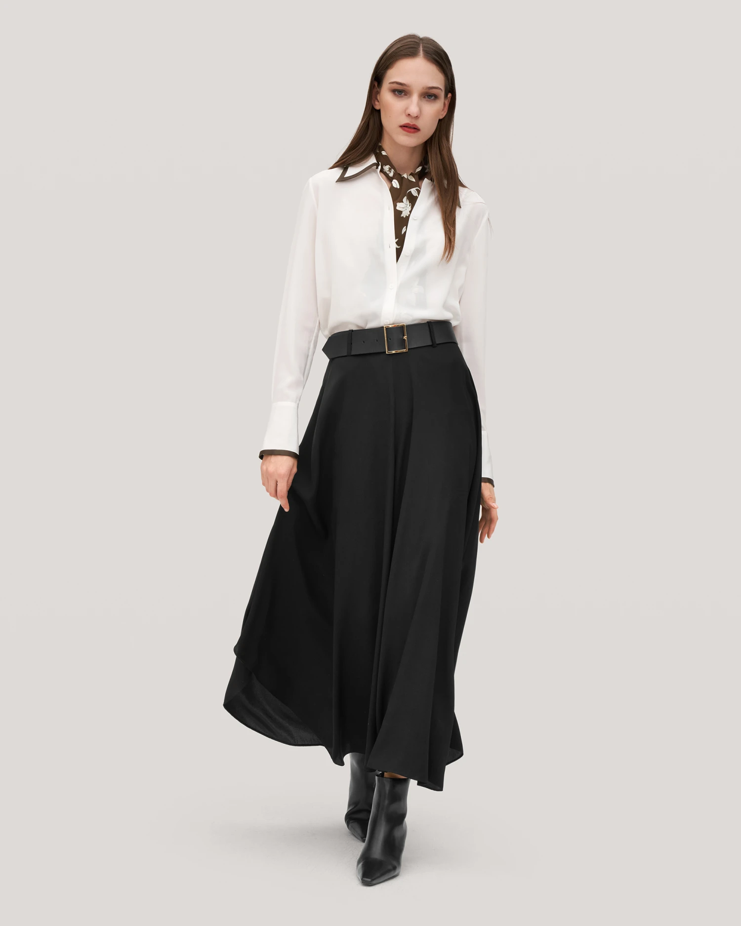 Wide-Legged Silk Fig Pants - Image 6