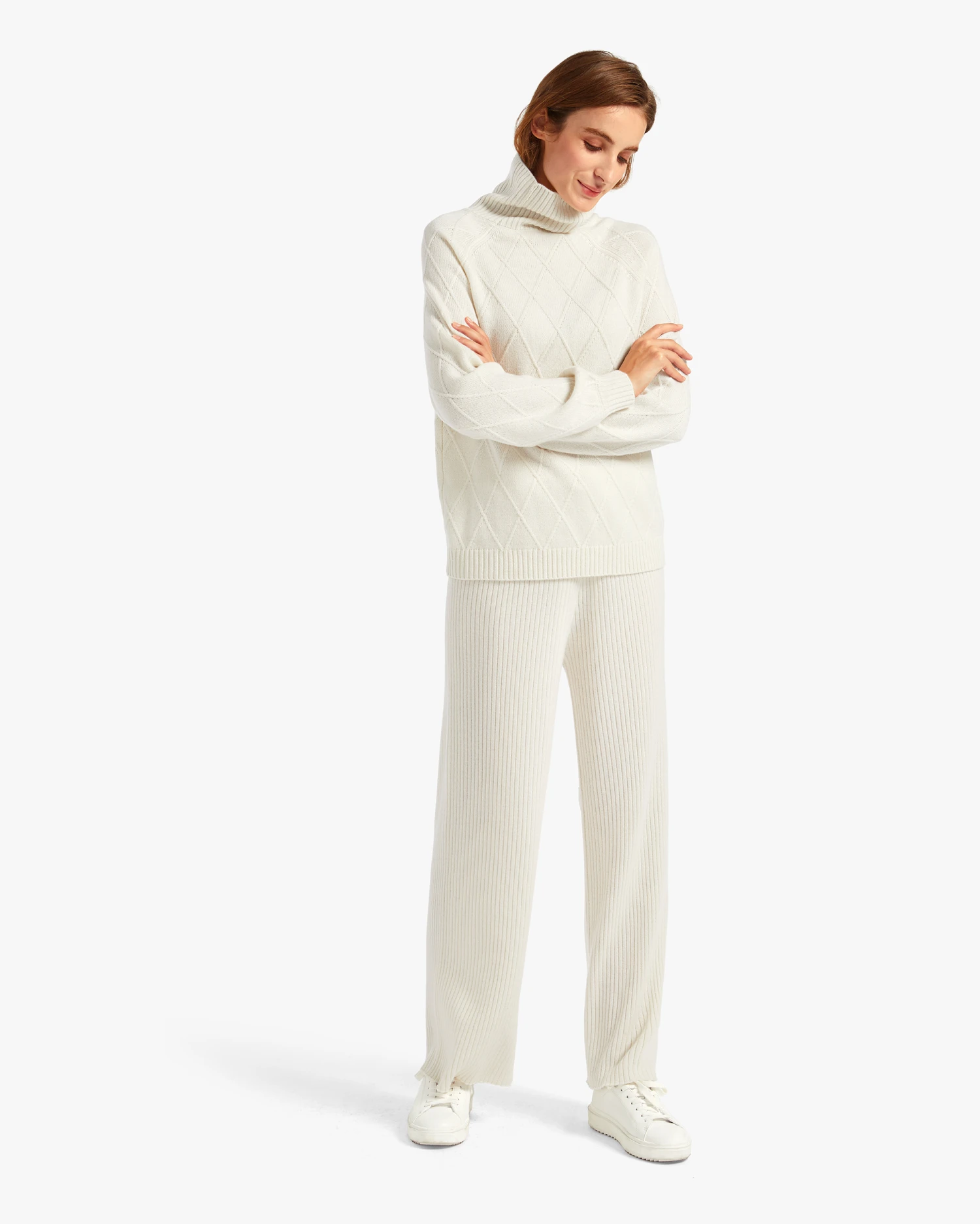 Unique Diamond Knit Cashmere Turtleneck Sweater - Image 13