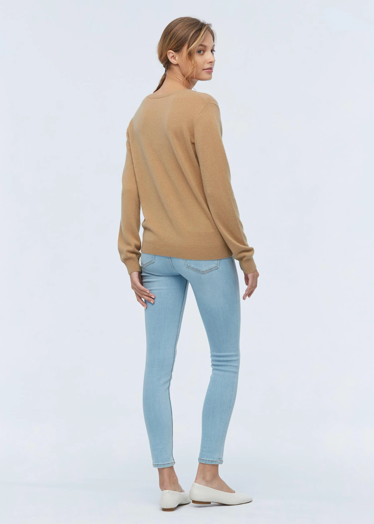 Women's Cashmere V Neck Soft Winter Sweater - Image 15
